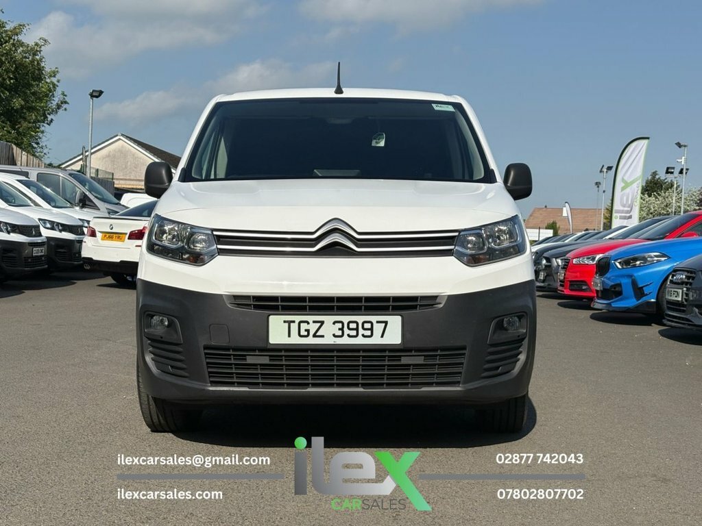 Citroen Berlingo 1.5L Worker M TGZ3997 White #2