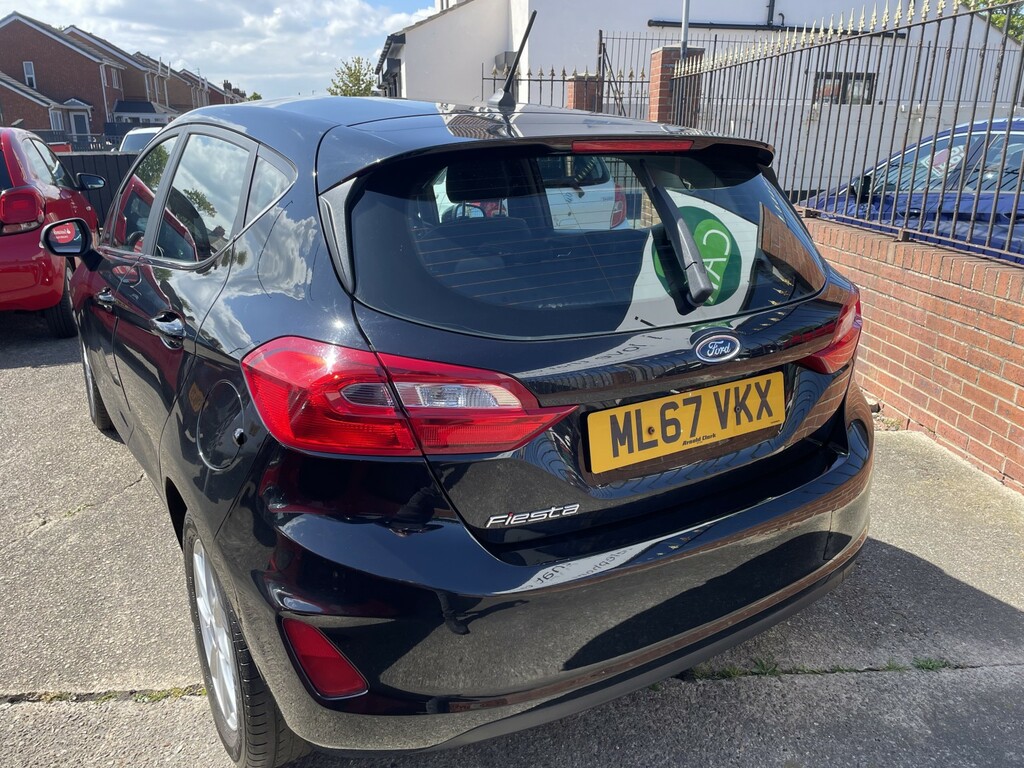 Ford Fiesta Hatchback 1.5 Tdci Zetec 2017 ML67VKX Black #4