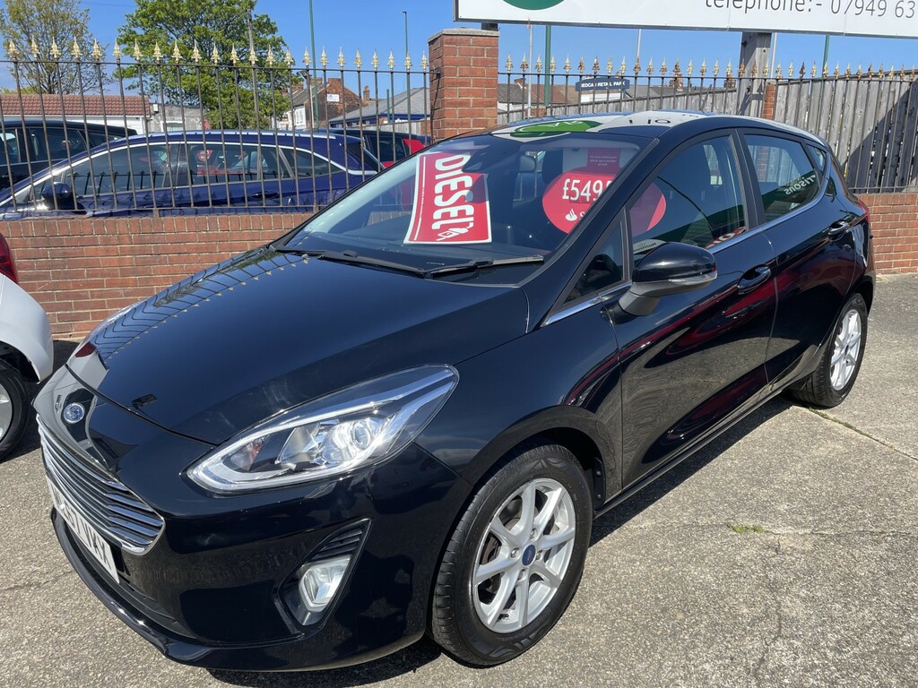 Ford Fiesta Hatchback 1.5 Tdci Zetec 2017 ML67VKX Black #3