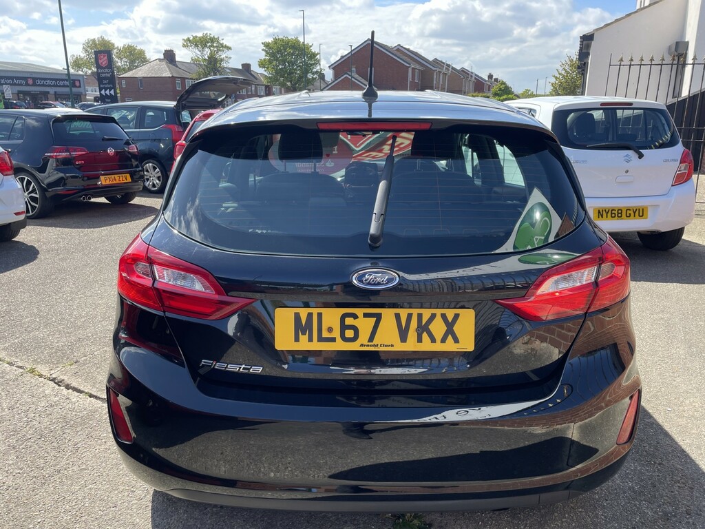 Ford Fiesta Hatchback 1.5 Tdci Zetec 2017 ML67VKX Black #5