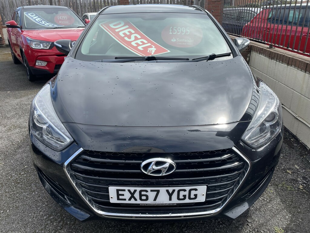 Hyundai I40 Saloon 1.7 I40 Sl Se Nav 1.7 141Ps Bd My17 2017 EX67YGG Black #2