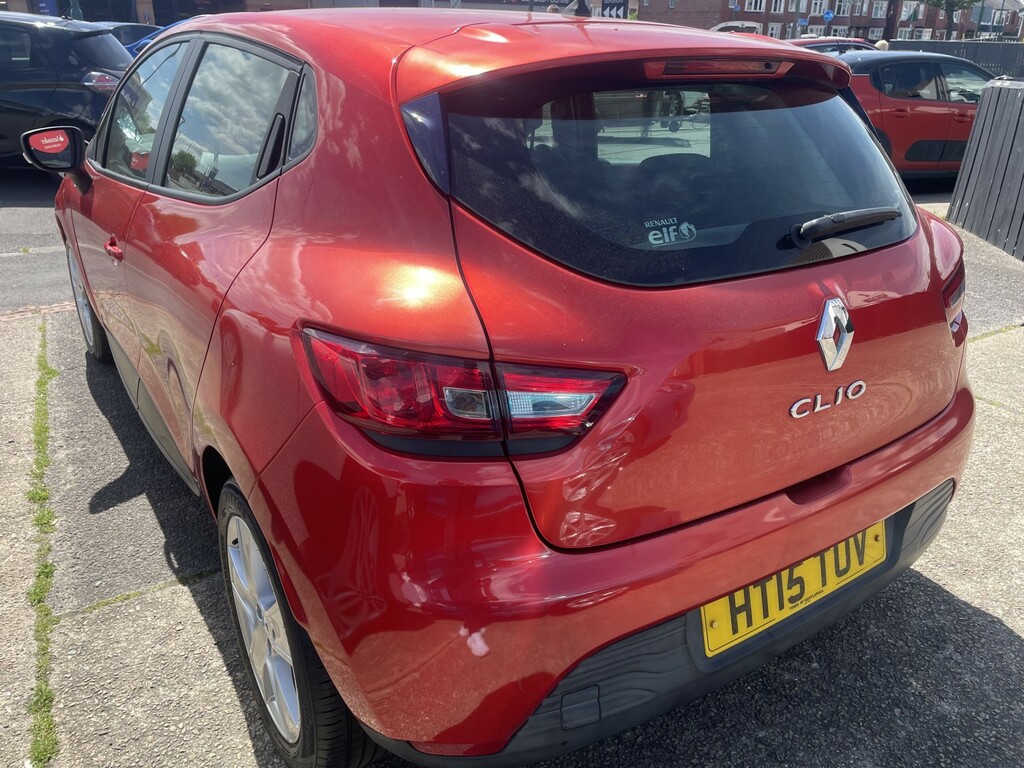 Renault Clio Hatchback 1.2 Expression 1.2 16V 75 2015 HT15TUV Red #4