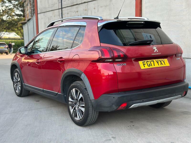 Peugeot 2008 1.2 Puretech Allure Euro 6 FG17YXY #4