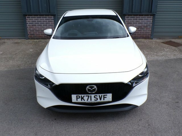 Mazda 3 2.0 E-skyactiv X Mhev 186 Se-l Lux PK71SVF White #2