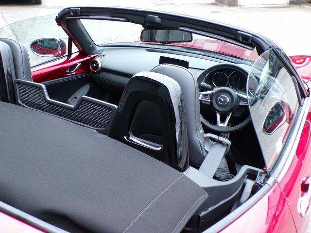 Mazda MX-5 2.0 184 Exclusive-line Red #2