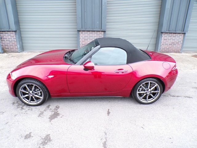 Mazda MX-5 2.0 184 Exclusive-line Red #6