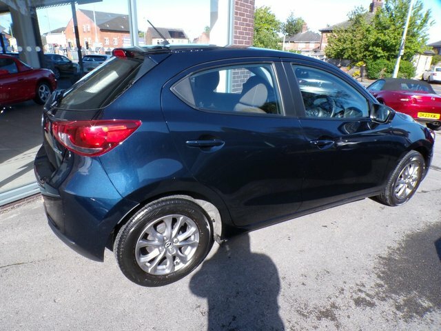 Mazda 2 1.5 Skyactiv G 75 Se-l DK22KVT Blue #4