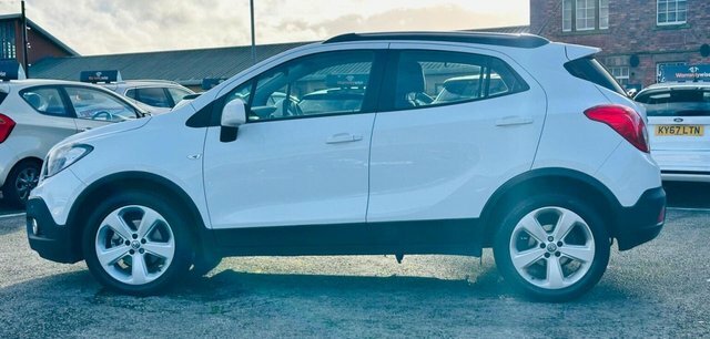 Vauxhall Mokka Exclusiv Suv EJ15YFM White #4