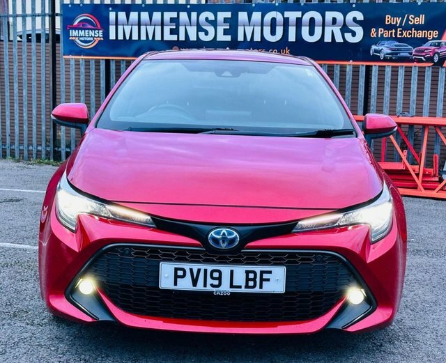 Toyota Corolla Vvt-h Design Hatchback PV19LBF Red #2