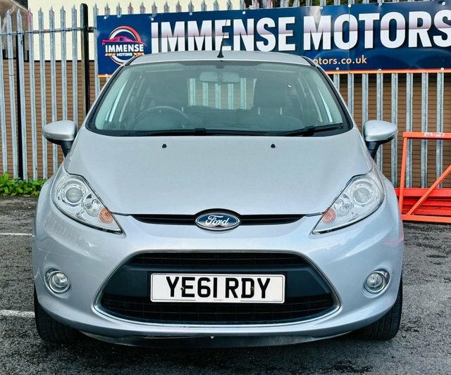 Ford Fiesta Tdci Dpf Zetec Hatchback Silver #2