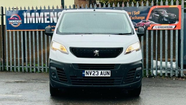 Peugeot Expert Bluehdi 1000 Professional Premium NV23AUN White #2