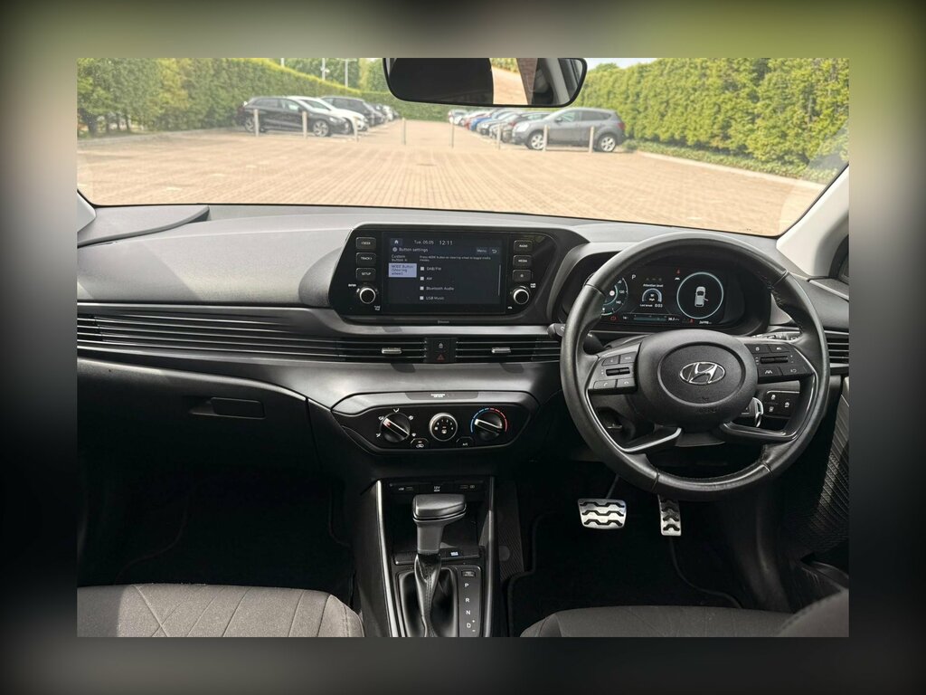 Hyundai Bayon 1.0 T-gdi Mhev Se Connect Suv Hybrid Dc PJ22RTZ White #3