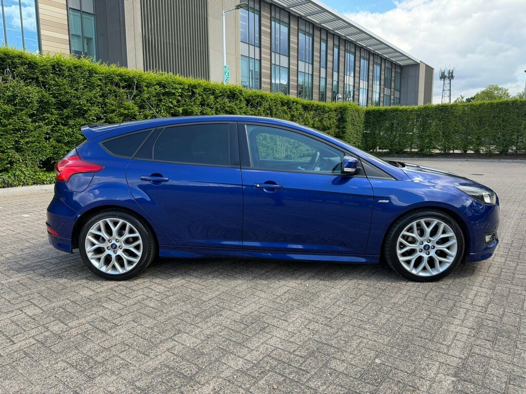 Ford Focus 1.0T Ecoboost St-line Hatchback CN67XCX Blue #6