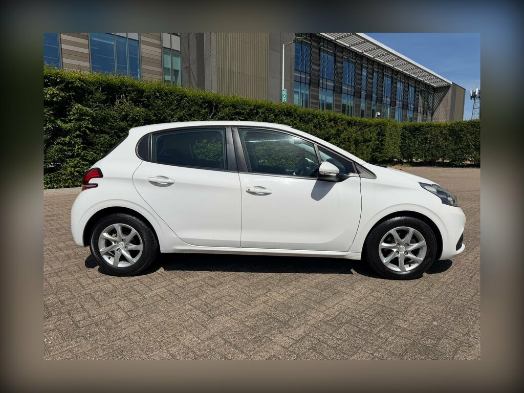 Peugeot 208 1.2 Puretech Active Hatchback Eu PO65WWM White #6
