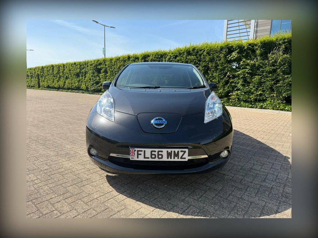 Nissan Leaf 30Kwh Tekna Hatchback 109 Bhp FL66WMZ Black #4