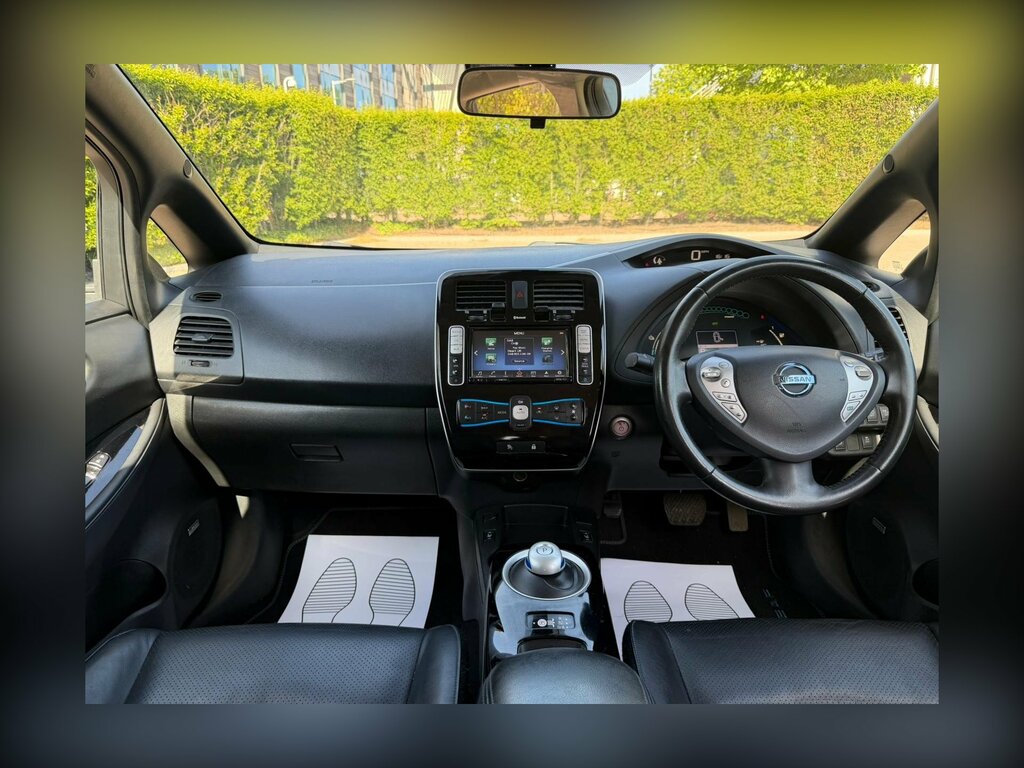 Nissan Leaf 30Kwh Tekna Hatchback 109 Bhp FL66WMZ Black #3