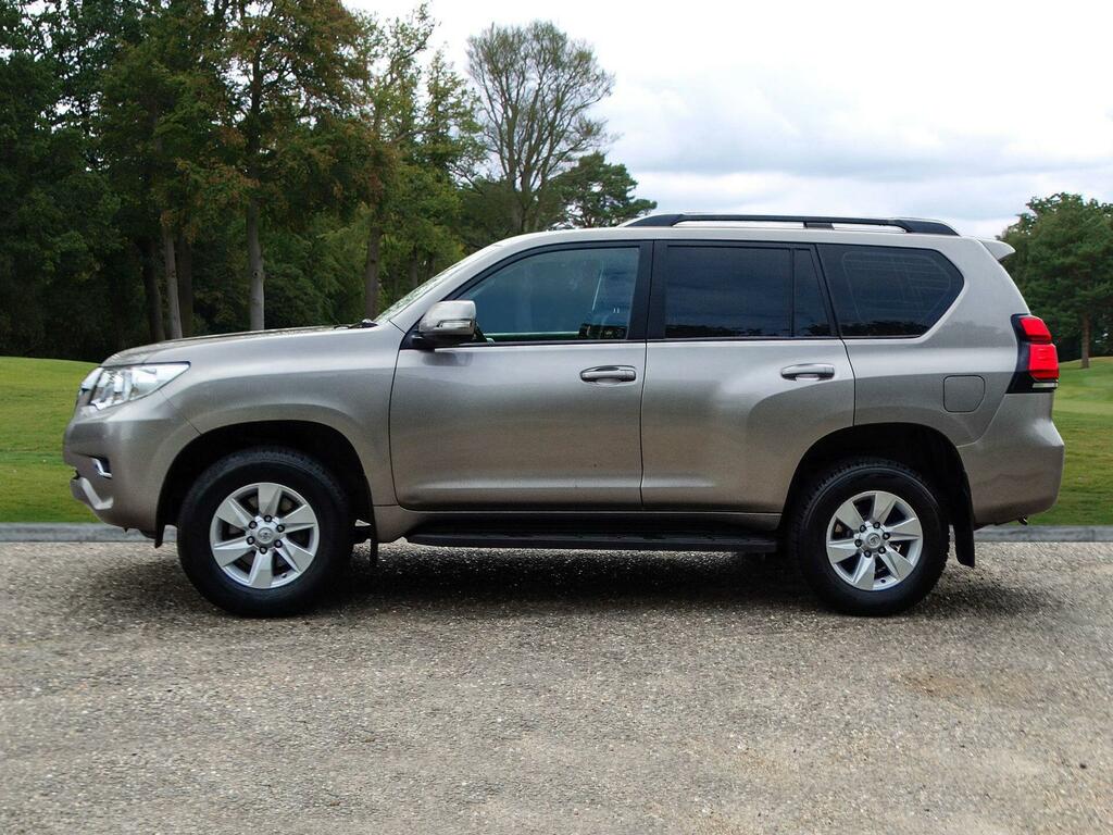 Toyota Land Cruiser Diesel LT72SJO #2