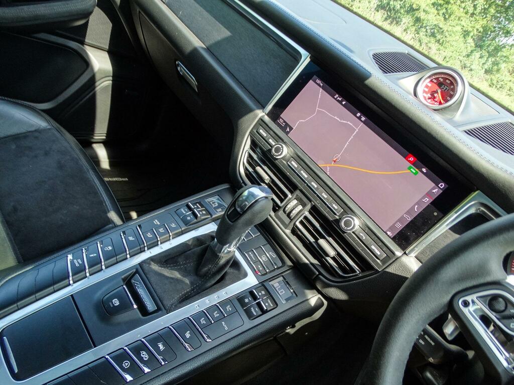 Porsche Macan Petrol GY70VJJ  #6