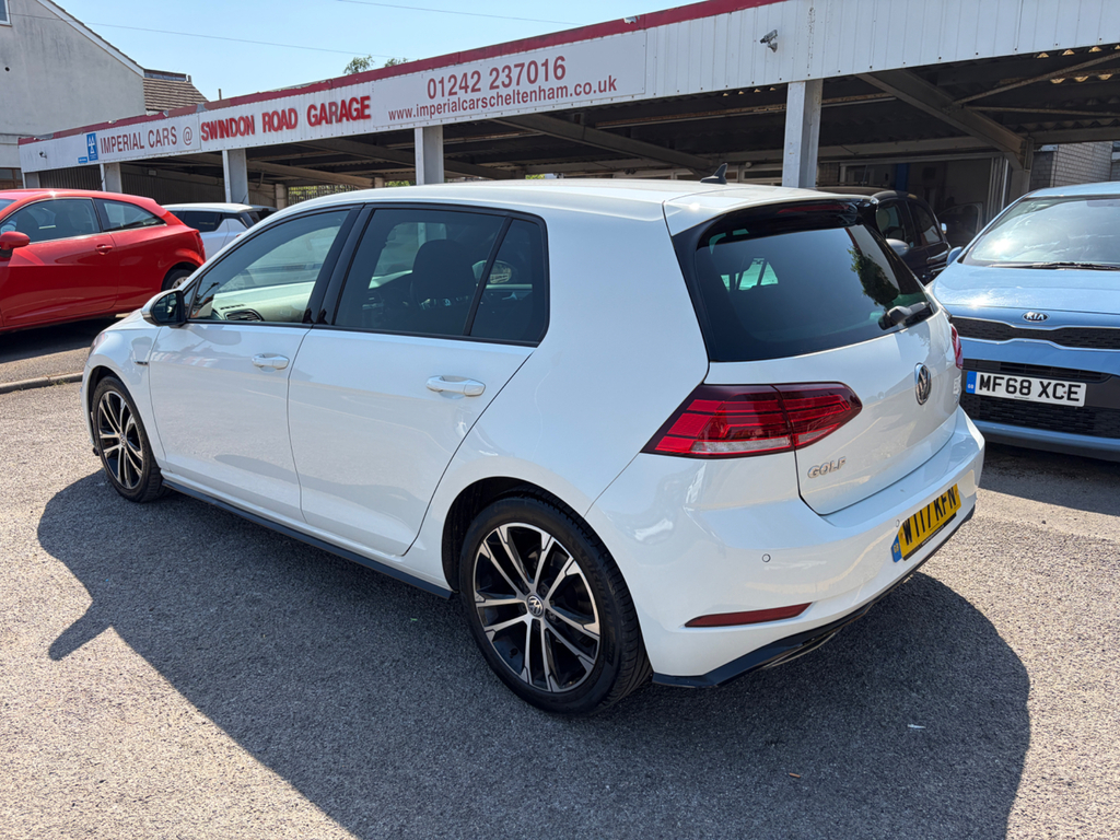 Volkswagen Golf 2.0 Tdi Bluemotion Tech R-line Hatchback Diese WT17KFN White #4