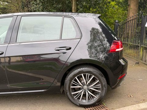 Volkswagen Golf 2.0 Tdi Se VT19NMU Black #6