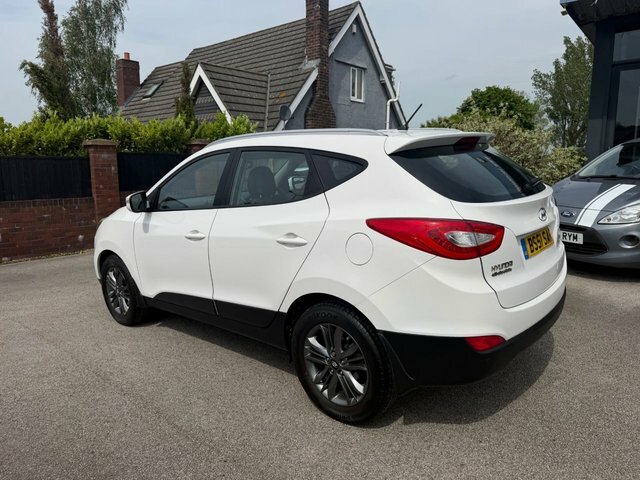 Hyundai Ix35 1.7 Crdi Se Suv Euro 5 S S 11 White #2