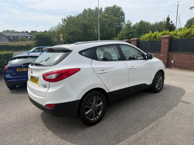 Hyundai Ix35 1.7 Crdi Se Suv Euro 5 S S 11 White #4