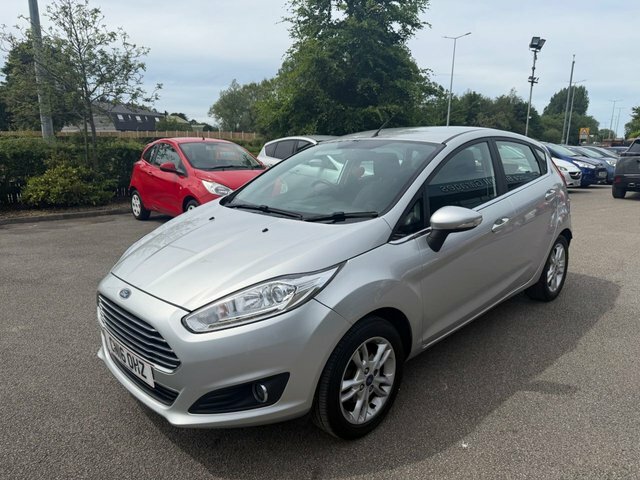Ford Fiesta 1.25 Zetec Hatchback Euro 6 82 CN16OHZ Silver #2