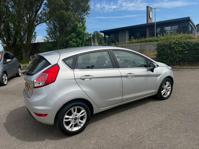 Ford Fiesta 1.25 Zetec Hatchback Euro 6 82 CN16OHZ Silver #5