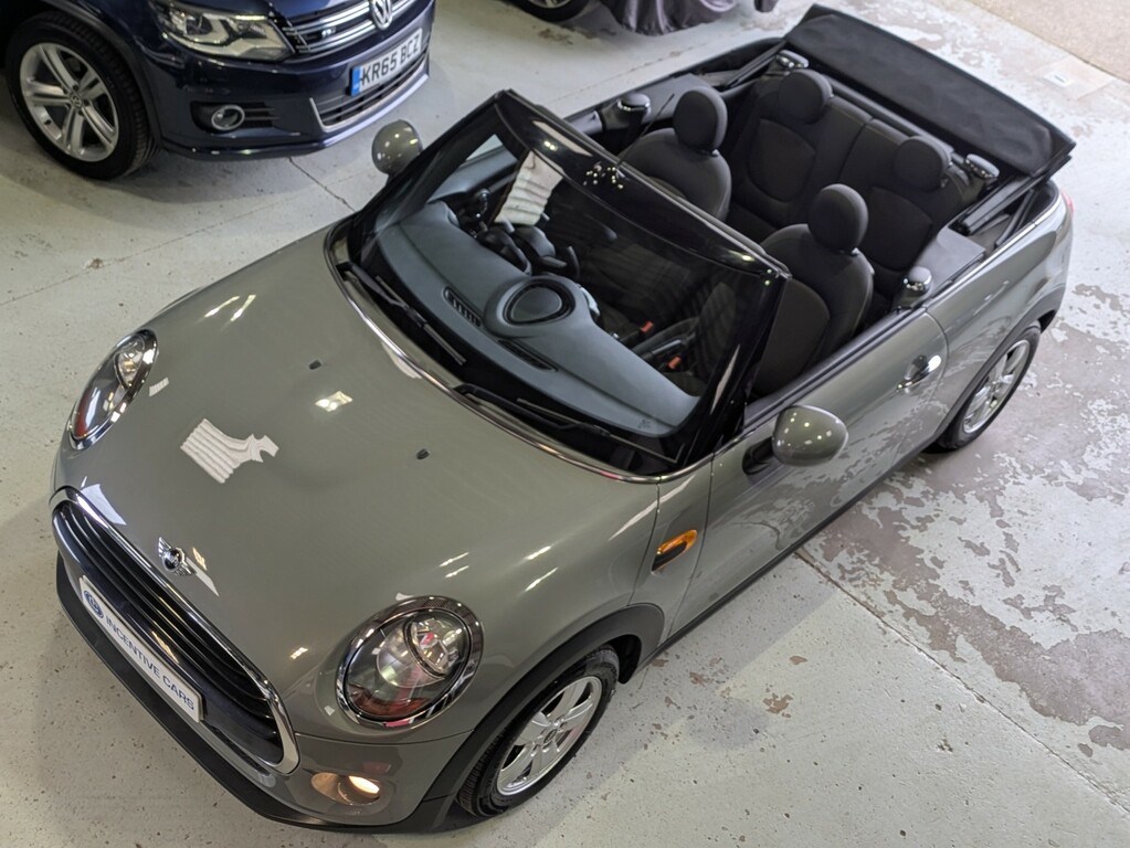 Mini Convertible 1.5 Cooper. 2 Owners. 5 Services. Rear View Camera YP66RLX Grey #4