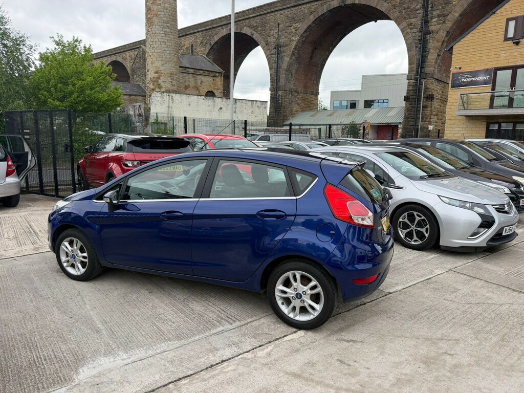 Ford Fiesta Hatchback 1.0 T Ecoboost Zetec 2015 VU64FMK Blue #3