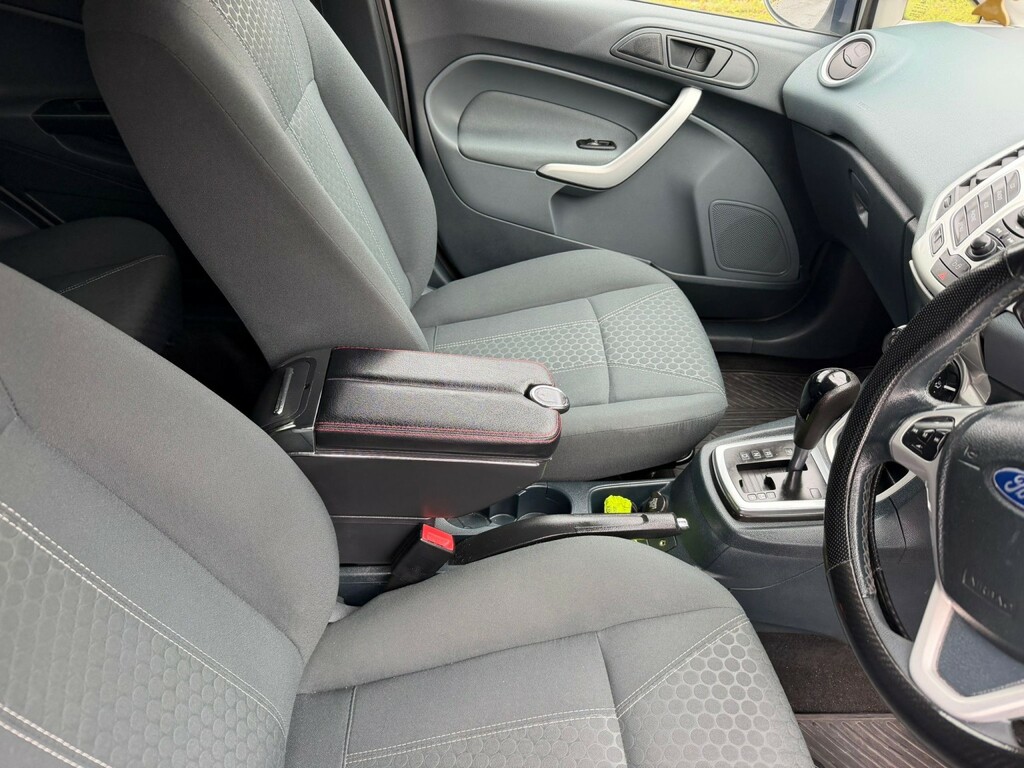 Ford Fiesta Hatchback 1.4 Zetec 2011 PE11LLU Silver #4