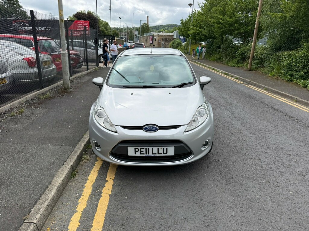 Ford Fiesta Hatchback 1.4 Zetec 2011 Silver