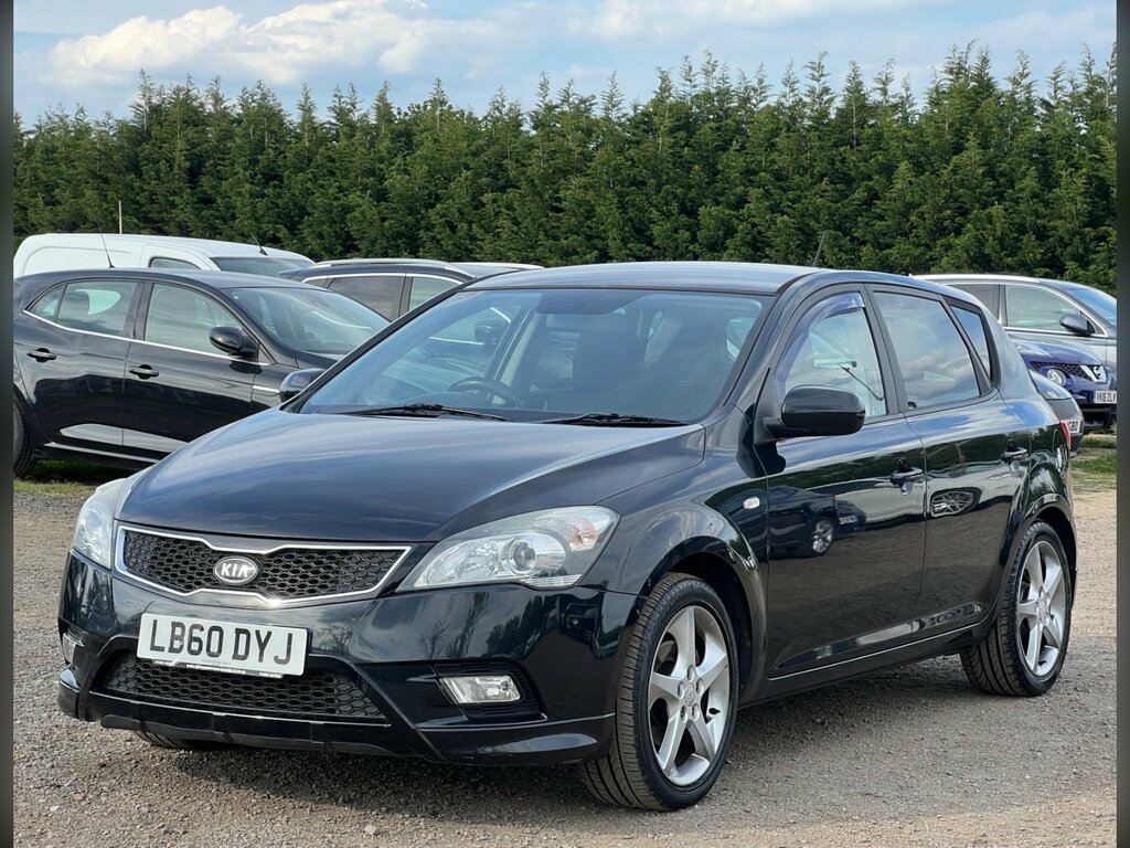 Kia Ceed 1.6 Crdi 3 Euro 5 Black #4