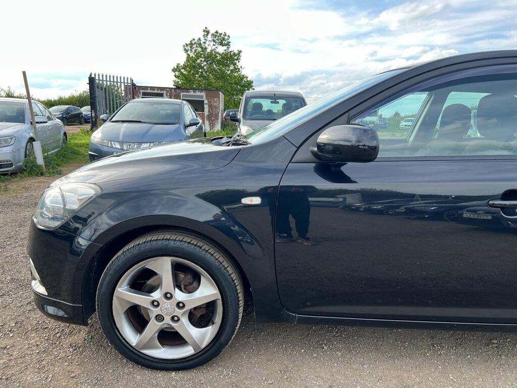 Kia Ceed 1.6 Crdi 3 Euro 5 Black #6