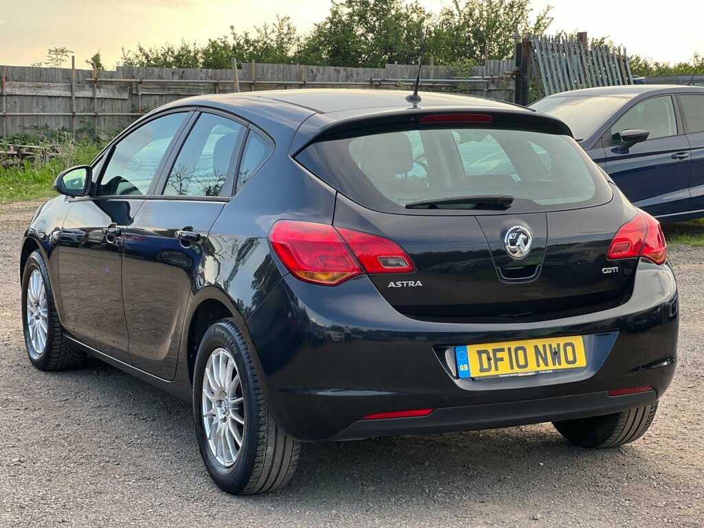 Vauxhall Astra 1.7 Cdti Exclusiv Euro 5 Black #5