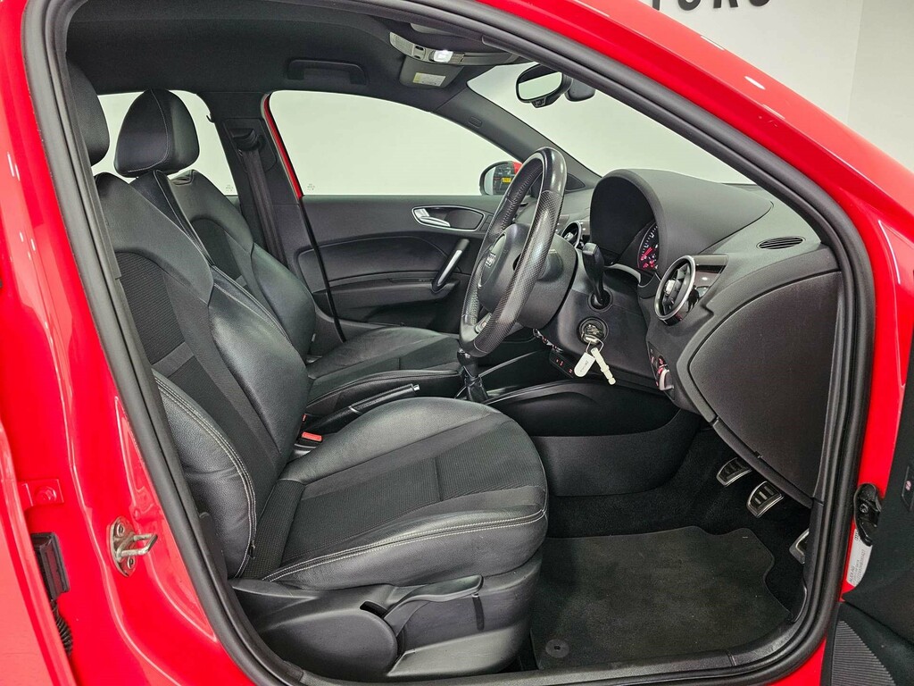 Audi A1 Sportback Tfsi S Line DA17JNO #4