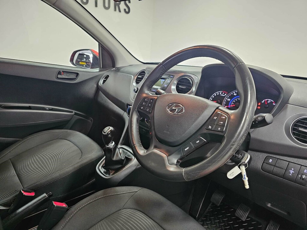 Hyundai I10 Se Red #5
