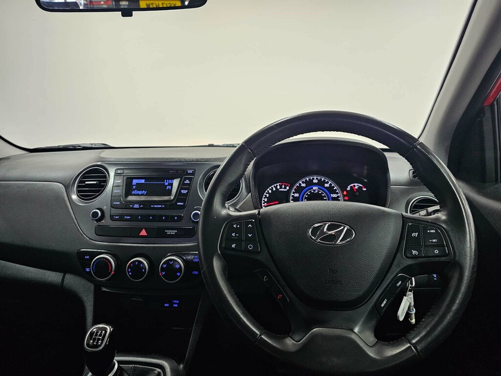 Hyundai I10 Se Red #3