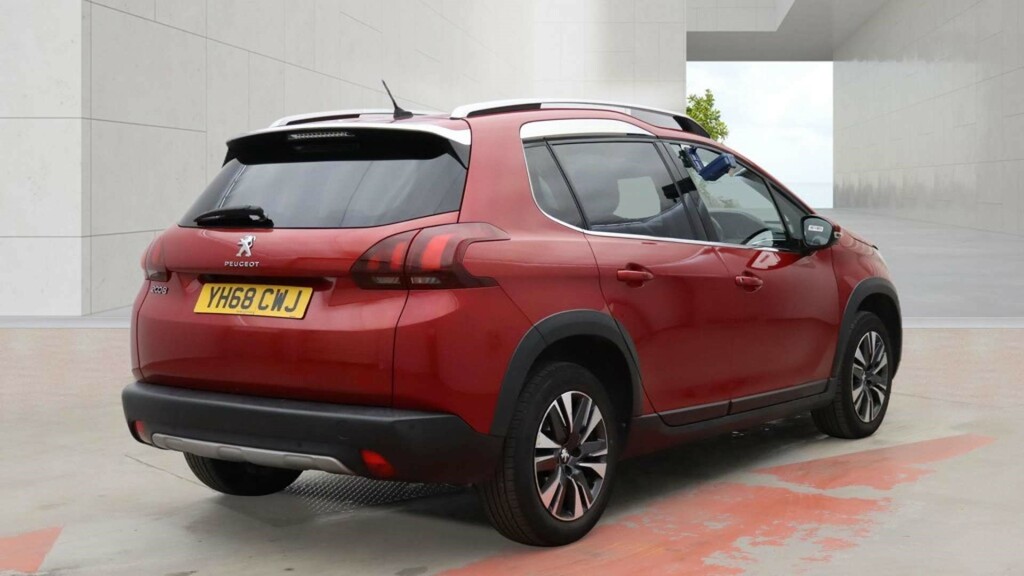 Peugeot 2008 Allure Premium YH68CWJ #4