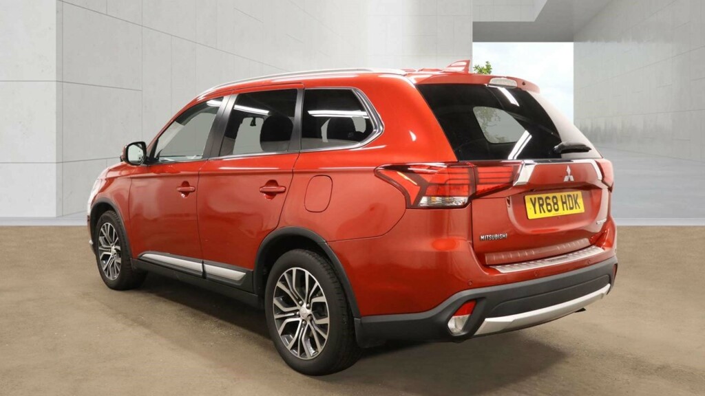 Mitsubishi Outlander Di-d 4 4Wd  #3