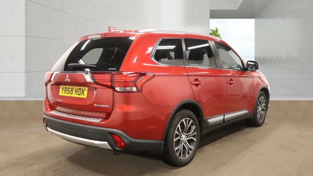 Mitsubishi Outlander Di-d 4 4Wd  #4