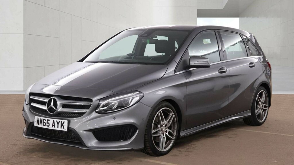 Mercedes-Benz 200 B Amg Line Premium  #2