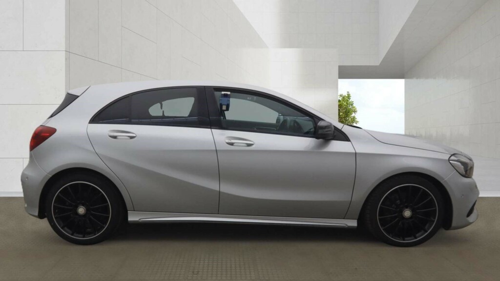 Mercedes-Benz A Class Amg Line Premium DH66WMK #5