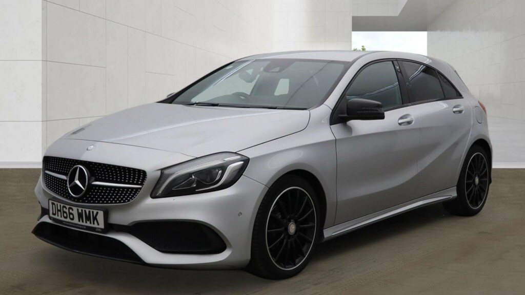 Mercedes-Benz A Class Amg Line Premium DH66WMK #2