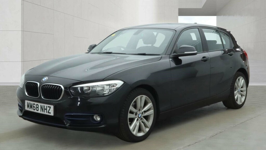 BMW 1 Series 118I Sport MM68NHZ Black #2