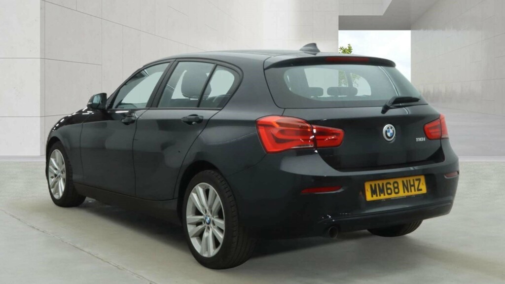 BMW 1 Series 118I Sport MM68NHZ Black #3