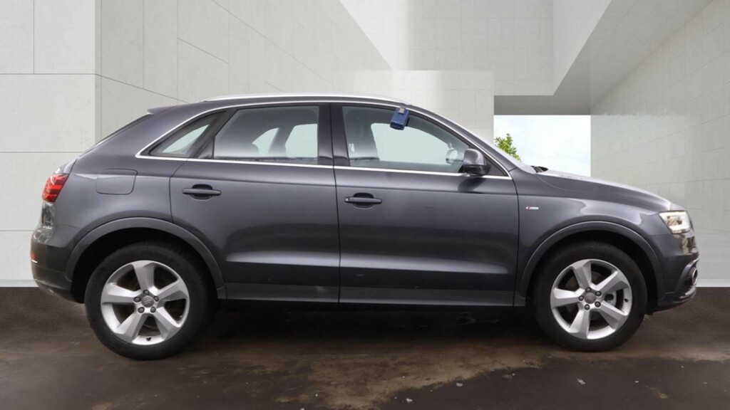 Audi Q3 S Line Tfsi Quattro 4Wd DK64LHA  #5