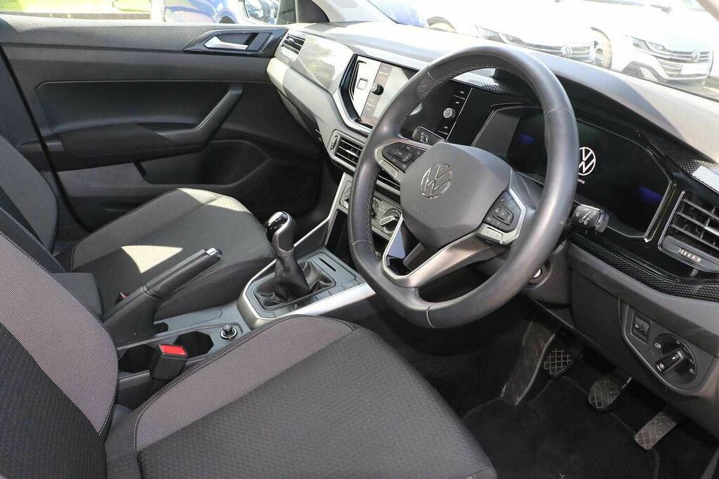 Volkswagen Polo 1.0 Life SH24HWG Black #6