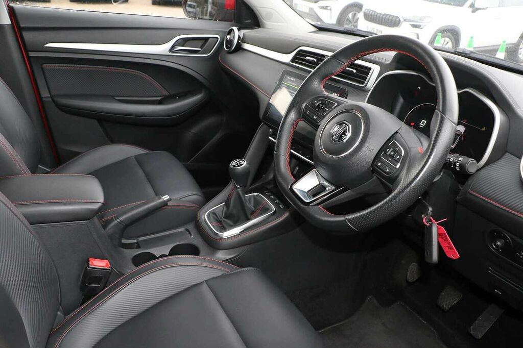 MG ZS 1.5 Vti-tech Exclusive Red #6