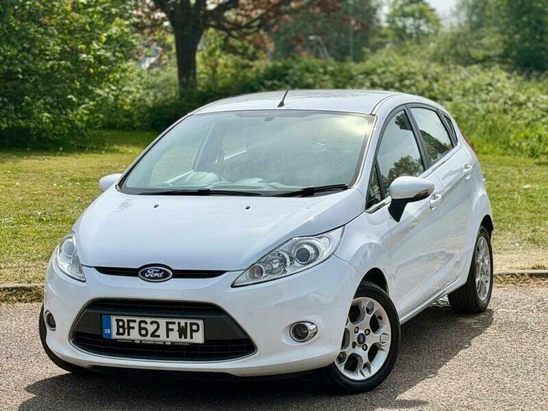 Ford Fiesta 1.25 Zetec Hatchback White #2